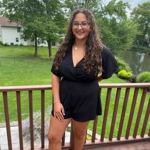 Meet your Posher, Breeana